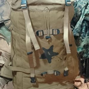 Mochila Militar 90 Litros Camuflaje Desértico – Material de Baja del Ejército en Excelentes Condiciones