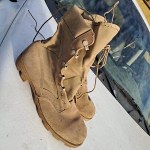 Botas Tácticas Militares Wellco Color Coyote – Material de Baja del Ejército – Excelente Estado